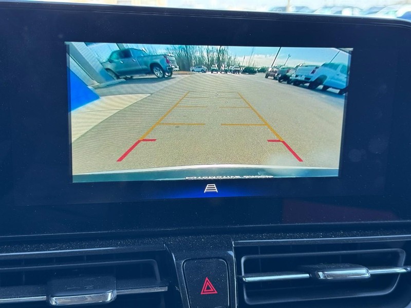 Chevrolet TrailBlazer Vehicle Image 16