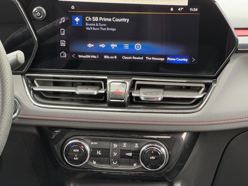 Chevrolet TrailBlazer Vehicle Image 08