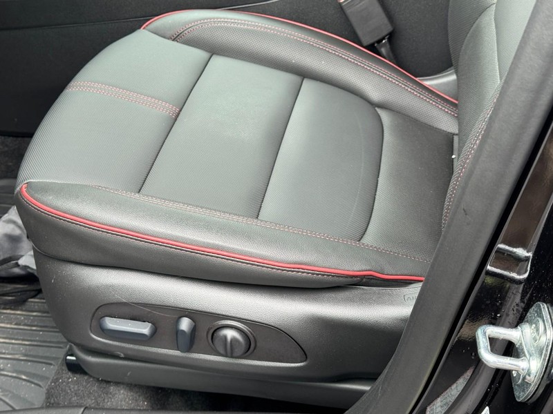 Chevrolet TrailBlazer Vehicle Image 11