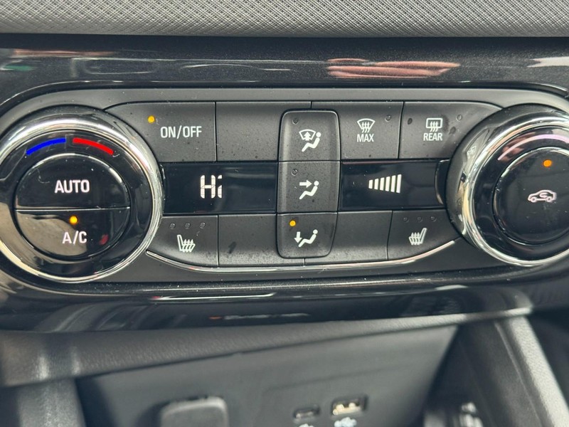 Chevrolet TrailBlazer Vehicle Image 14