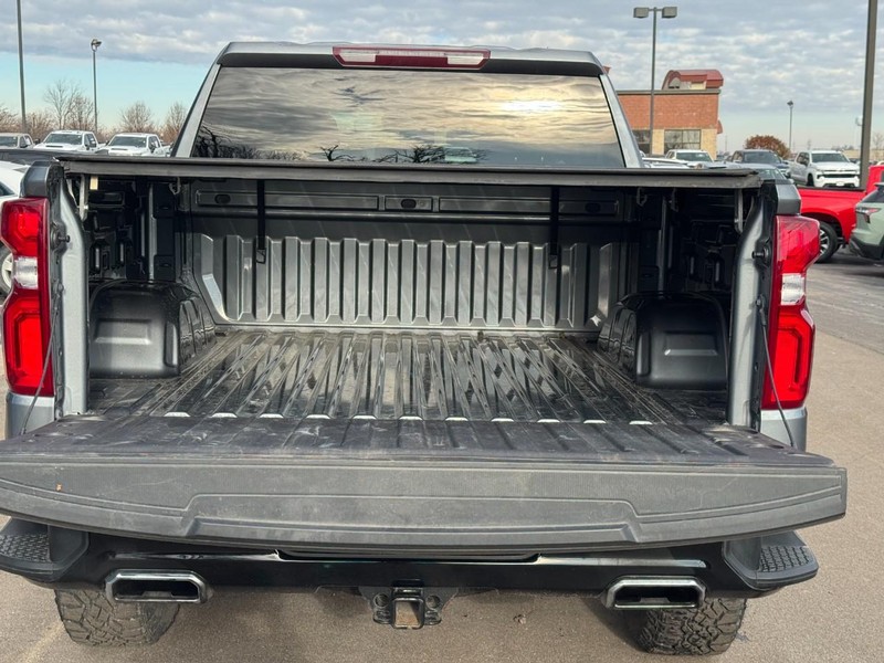 Chevrolet Silverado 1500 LTD Vehicle Image 04