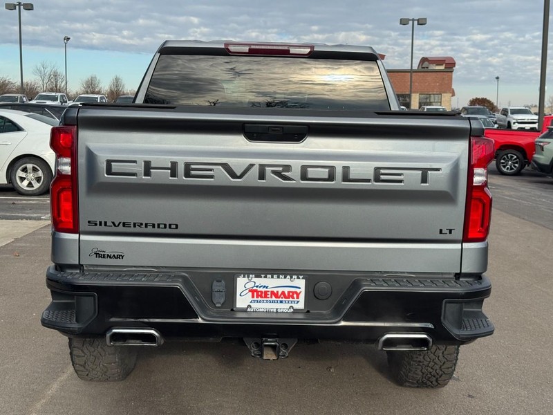 Chevrolet Silverado 1500 LTD Vehicle Image 05