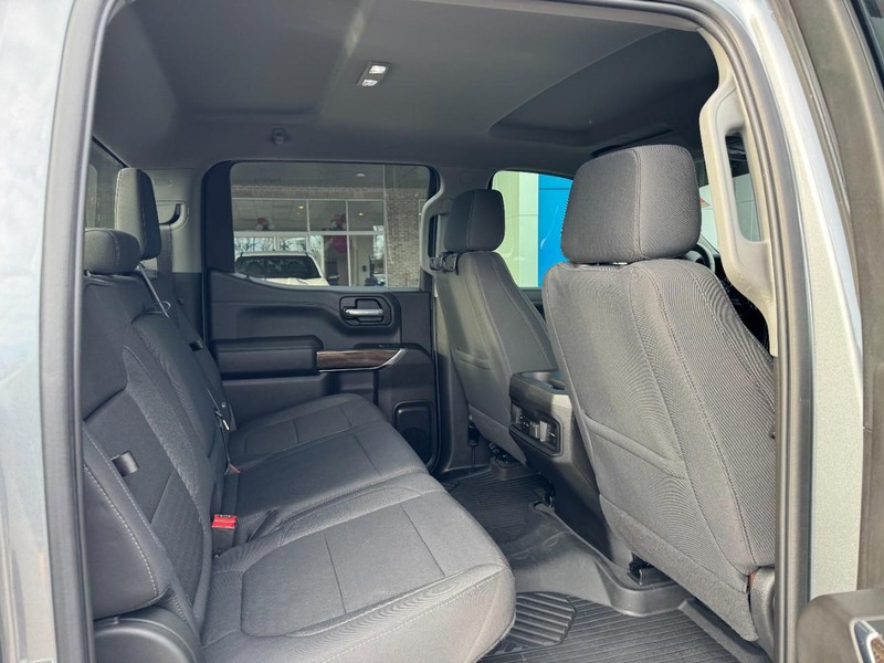 Chevrolet Silverado 1500 LTD Vehicle Image 10