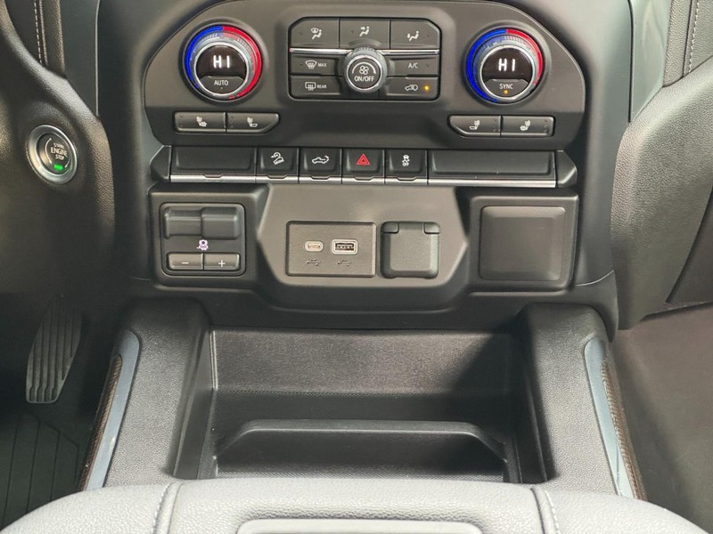 Chevrolet Silverado 1500 LTD Vehicle Image 14