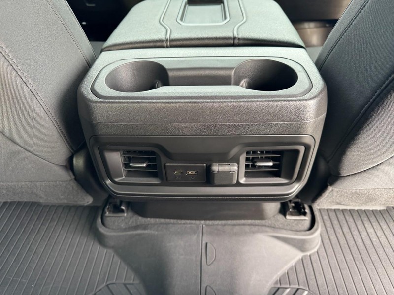 Chevrolet Silverado 1500 LTD Vehicle Image 16