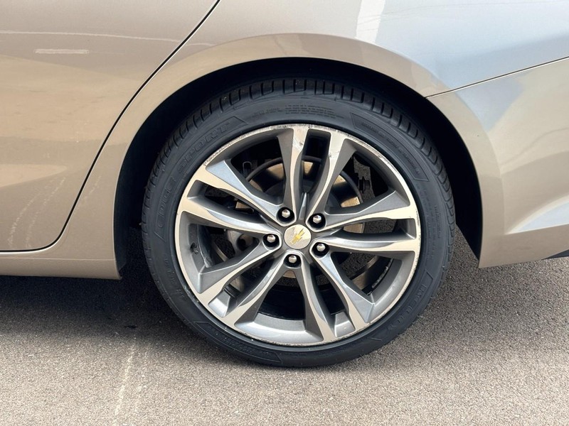 Chevrolet Malibu Vehicle Image 07