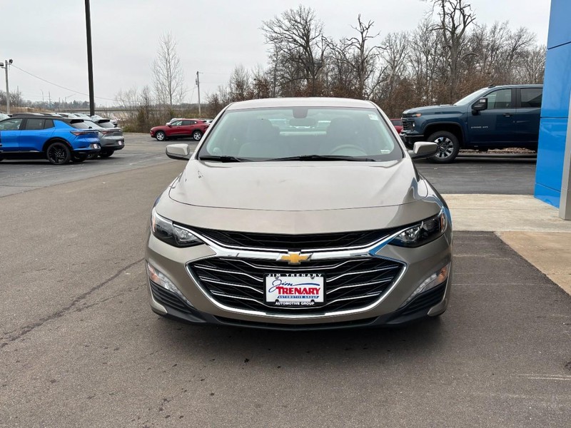 Chevrolet Malibu Vehicle Image 09