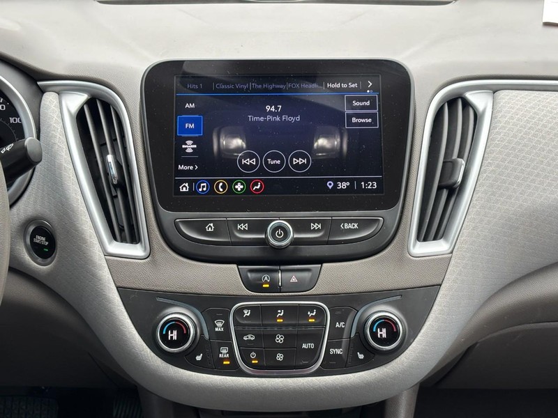 Chevrolet Malibu Vehicle Image 13