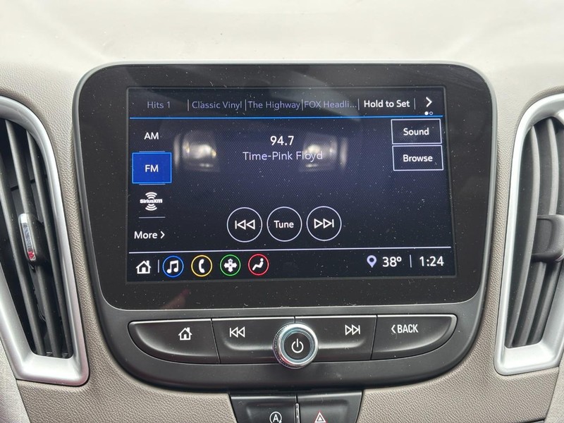 Chevrolet Malibu Vehicle Image 19