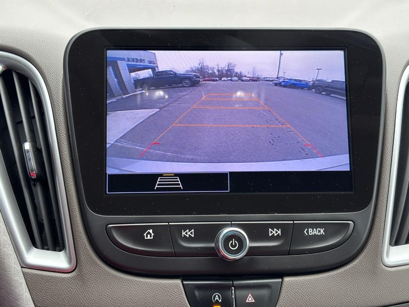 Chevrolet Malibu Vehicle Image 20