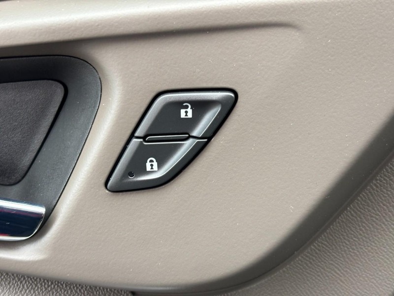 Chevrolet Malibu Vehicle Image 23