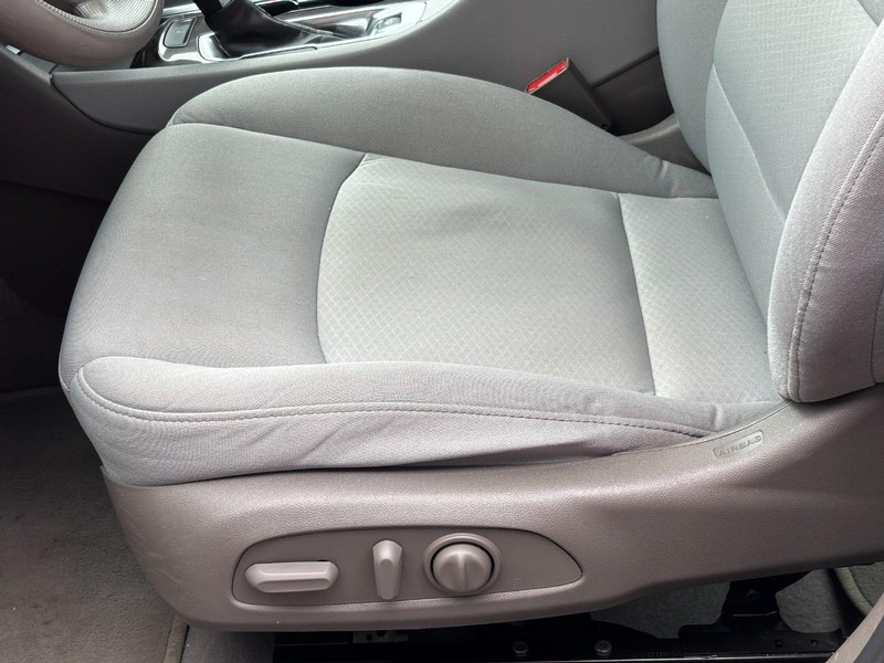 Chevrolet Malibu Vehicle Image 24