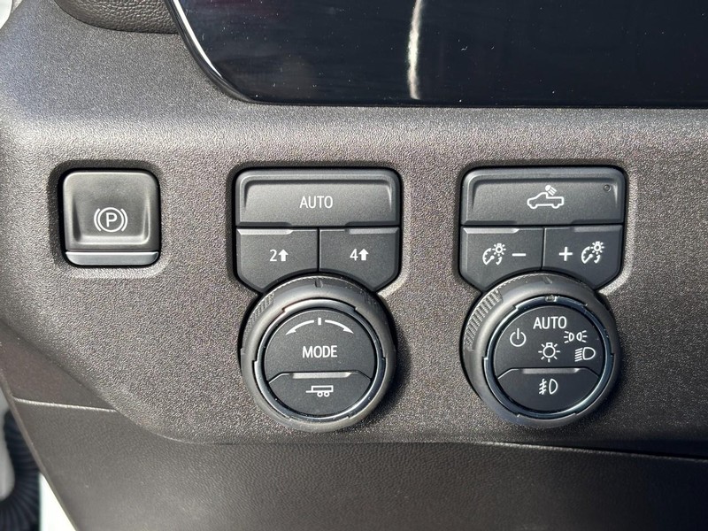 Chevrolet Silverado 1500 Vehicle Image 15