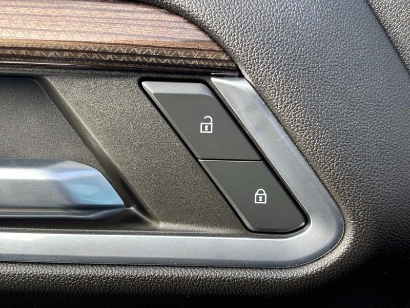 Chevrolet Silverado 1500 Vehicle Image 23