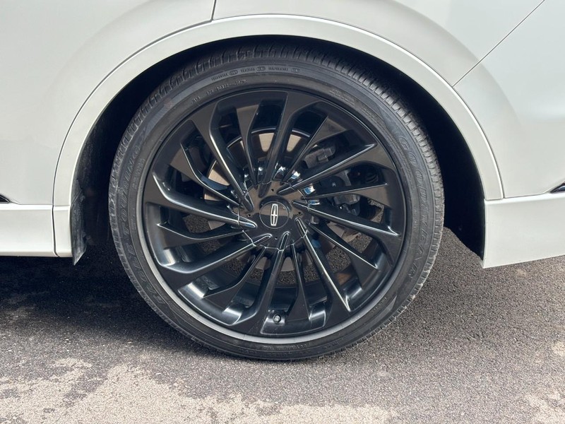 Lincoln Aviator Vehicle Image 07