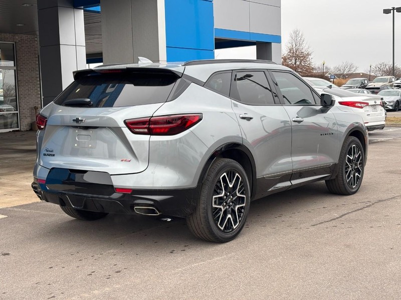 Chevrolet Blazer Vehicle Image 03