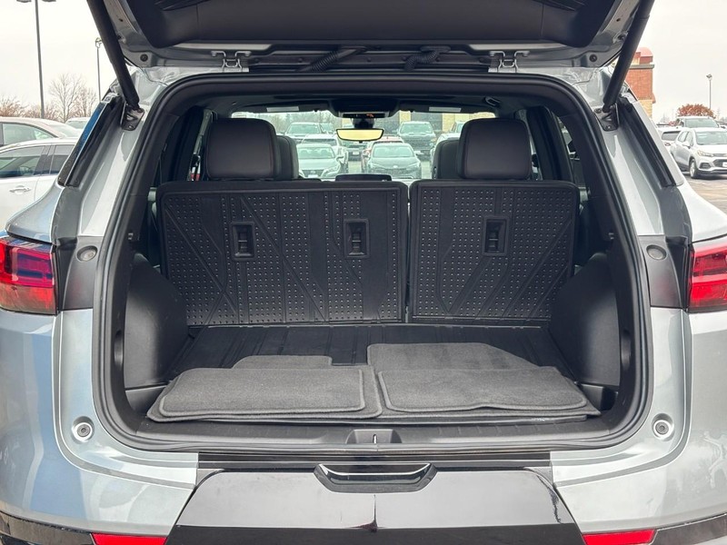 Chevrolet Blazer Vehicle Image 05