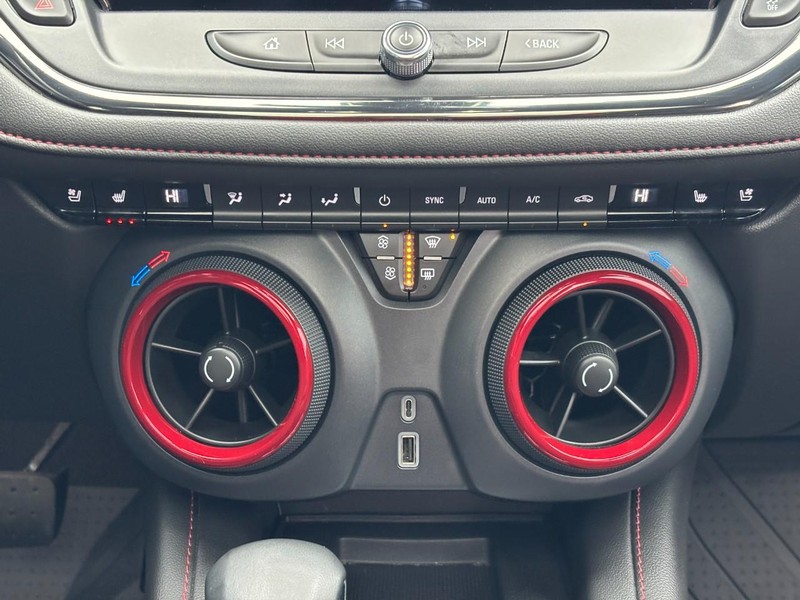 Chevrolet Blazer Vehicle Image 14