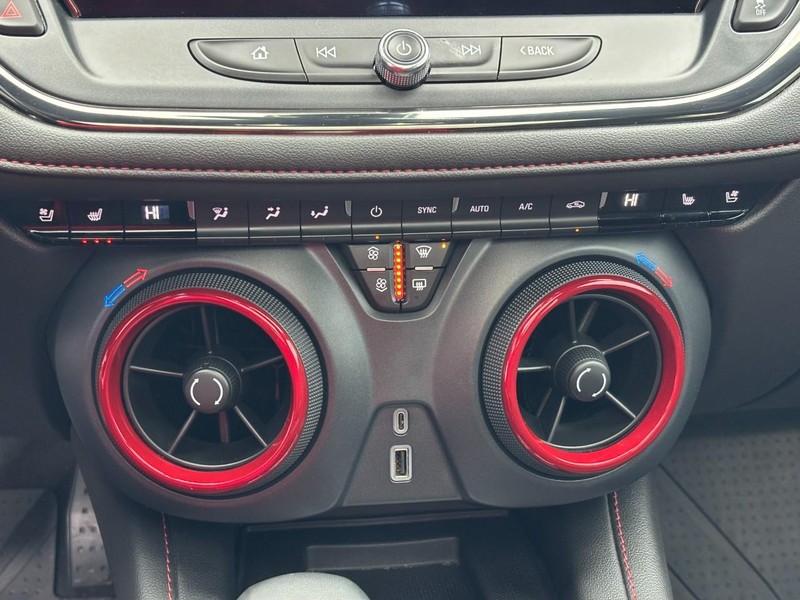 Chevrolet Blazer Vehicle Image 23