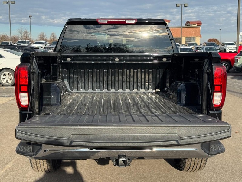 GMC Sierra 1500 Vehicle Image 04