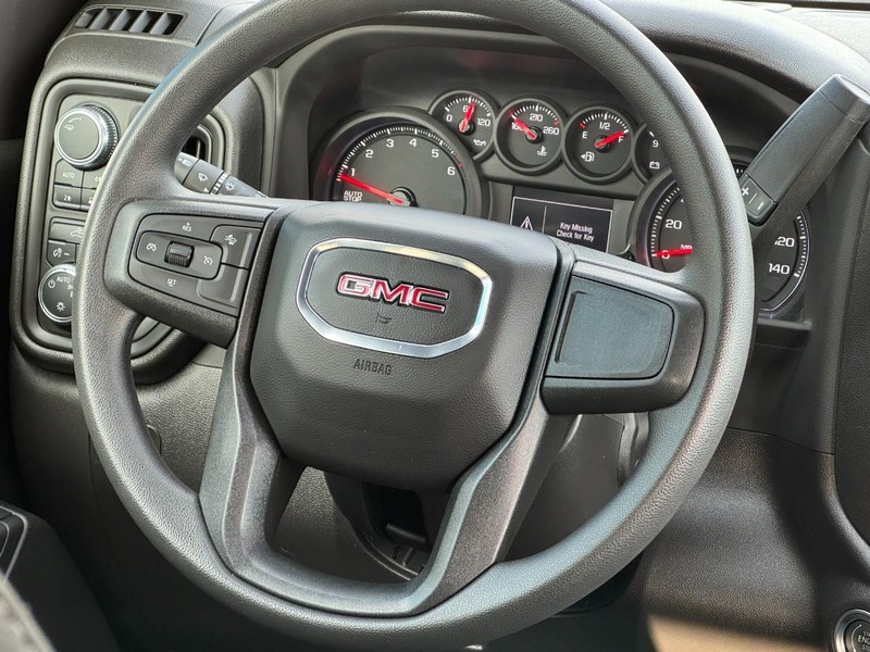 GMC Sierra 1500 Vehicle Image 12