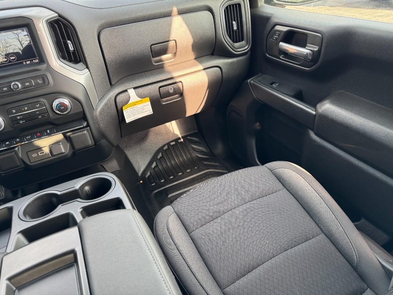 GMC Sierra 1500 Vehicle Image 15