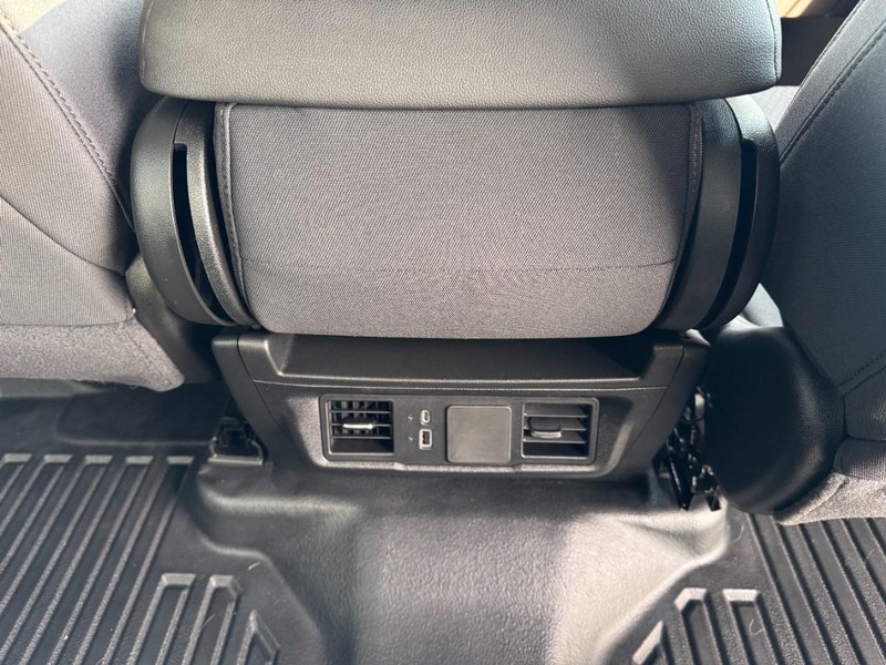 GMC Sierra 1500 Vehicle Image 16