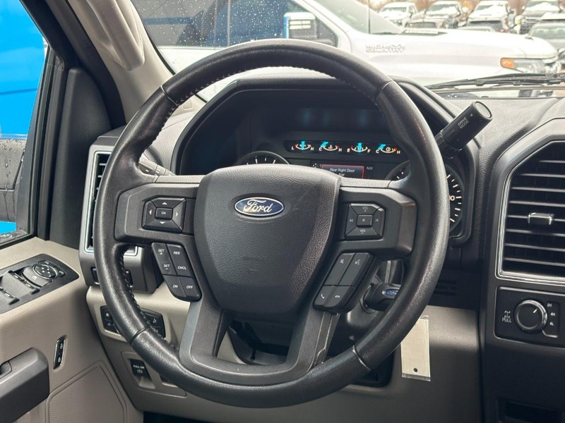 Ford F-150 Vehicle Image 12