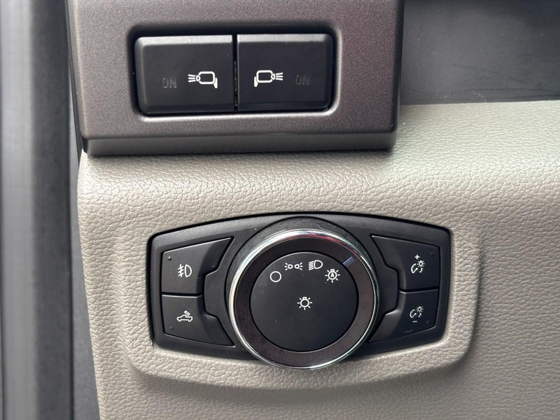 Ford F-150 Vehicle Image 16