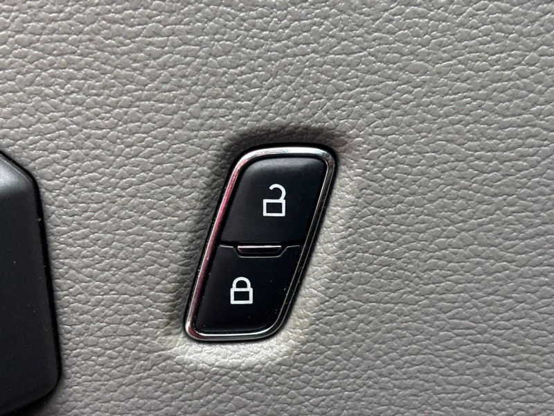 Ford F-150 Vehicle Image 25