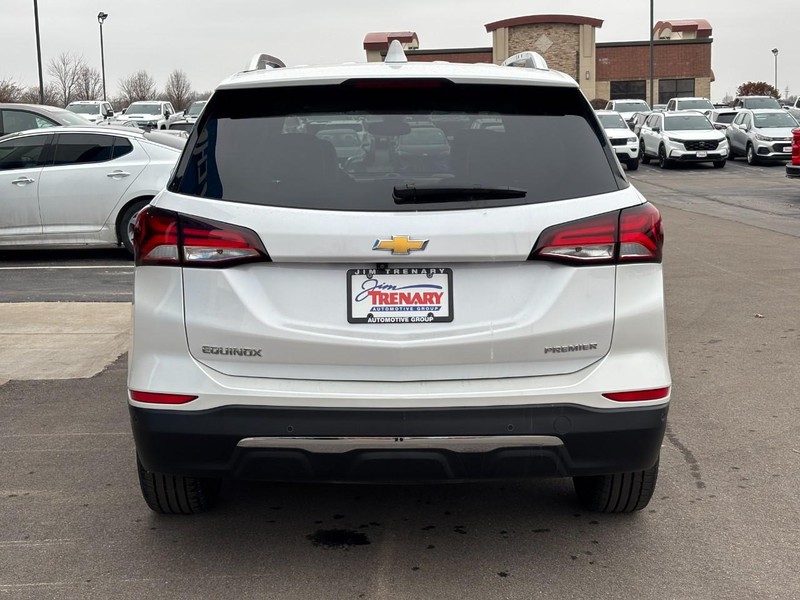 Chevrolet Equinox Vehicle Image 04