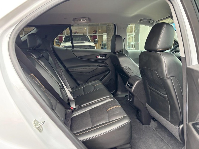Chevrolet Equinox Vehicle Image 10