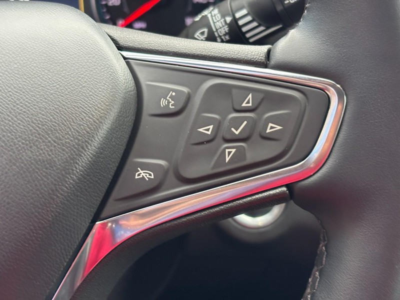 Chevrolet Equinox Vehicle Image 17