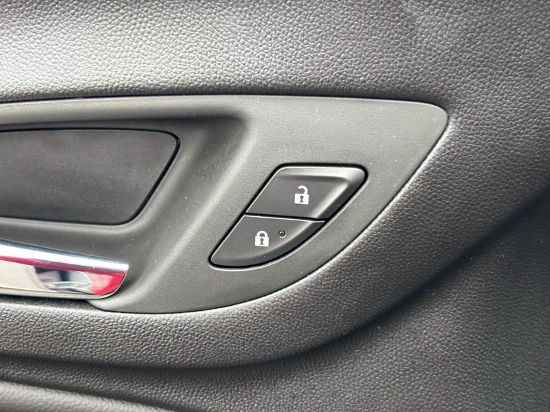 Chevrolet Equinox Vehicle Image 23