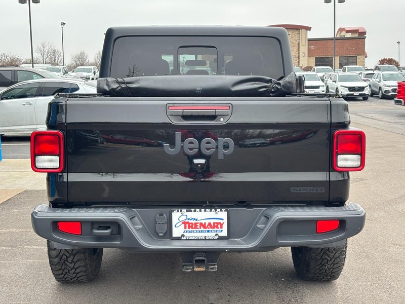 Jeep Gladiator Vehicle Image 04