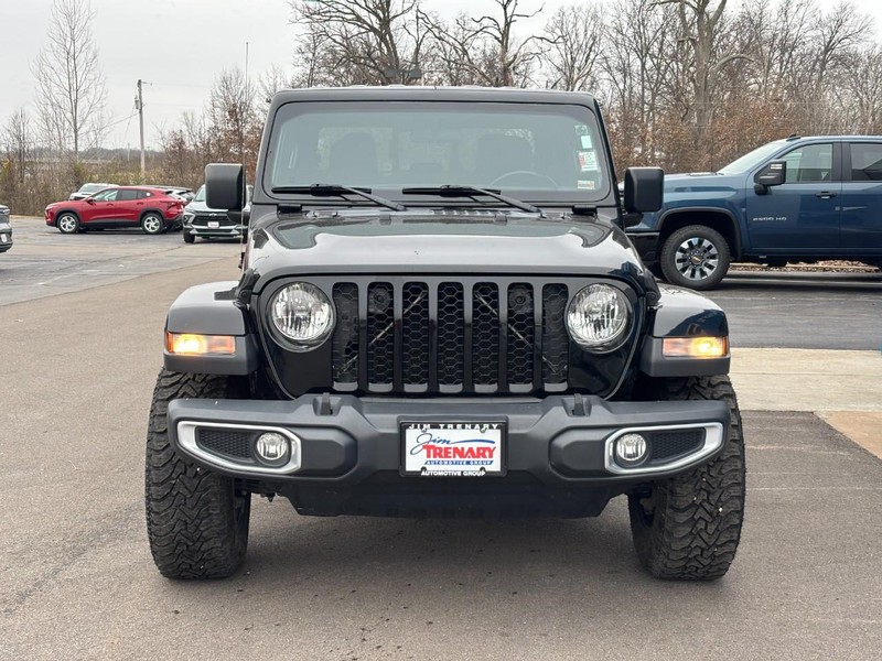 Jeep Gladiator Vehicle Image 09