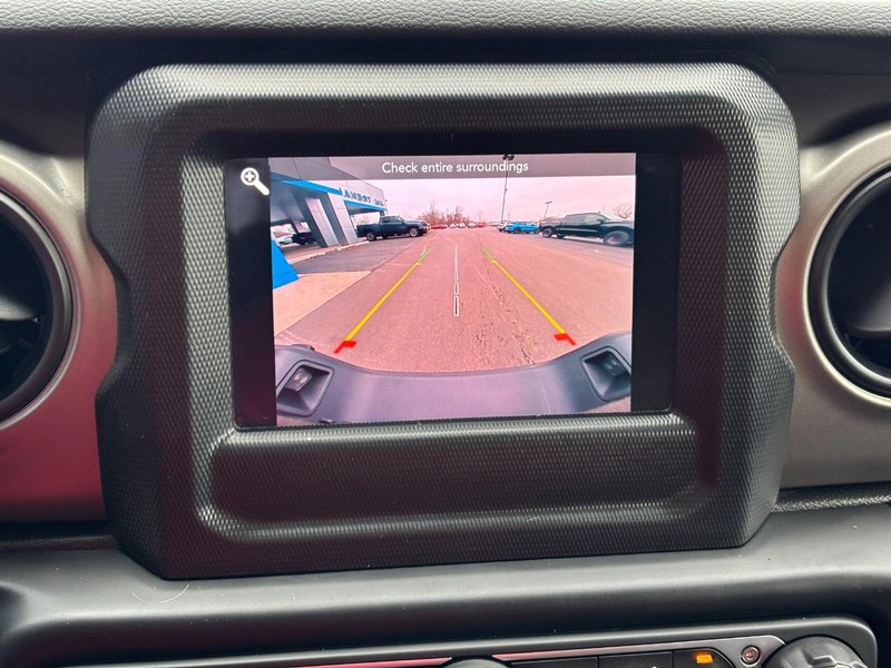 Jeep Gladiator Vehicle Image 20