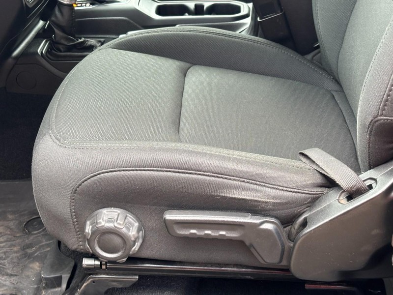 Jeep Gladiator Vehicle Image 23