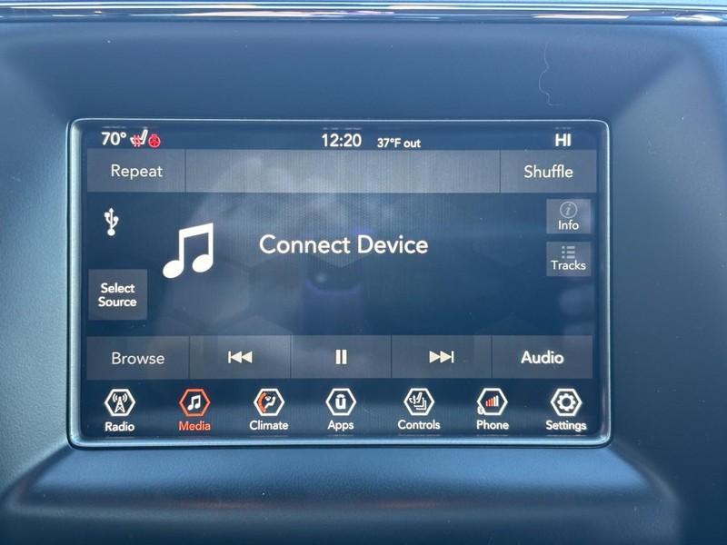 Jeep Grand Cherokee Vehicle Image 13