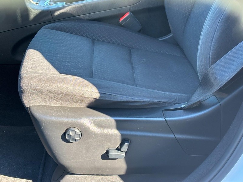 Jeep Grand Cherokee Vehicle Image 24