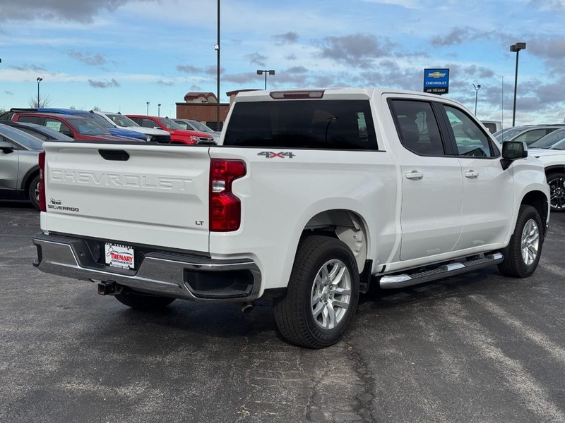 Chevrolet Silverado 1500 Vehicle Image 03