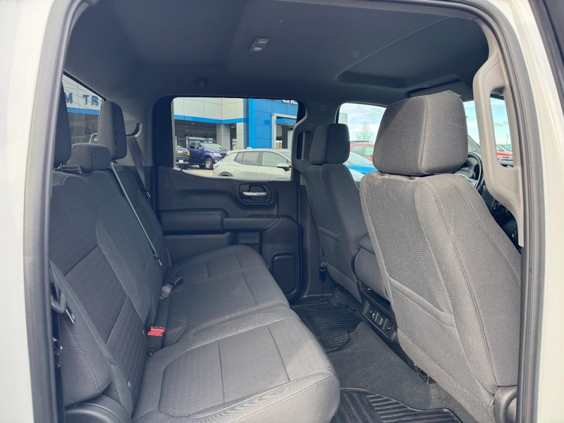 Chevrolet Silverado 1500 Vehicle Image 10