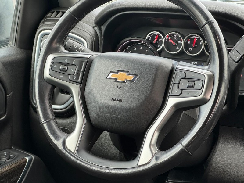 Chevrolet Silverado 1500 Vehicle Image 12
