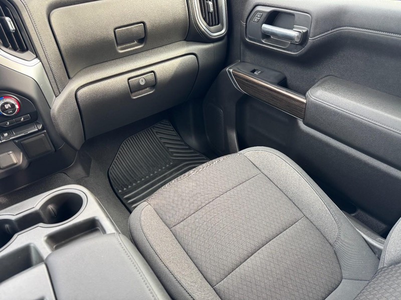 Chevrolet Silverado 1500 Vehicle Image 15