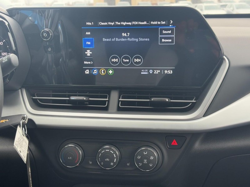 Chevrolet Trax Vehicle Image 08