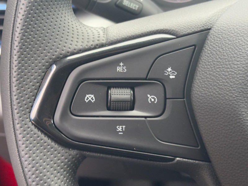 Chevrolet Trax Vehicle Image 11