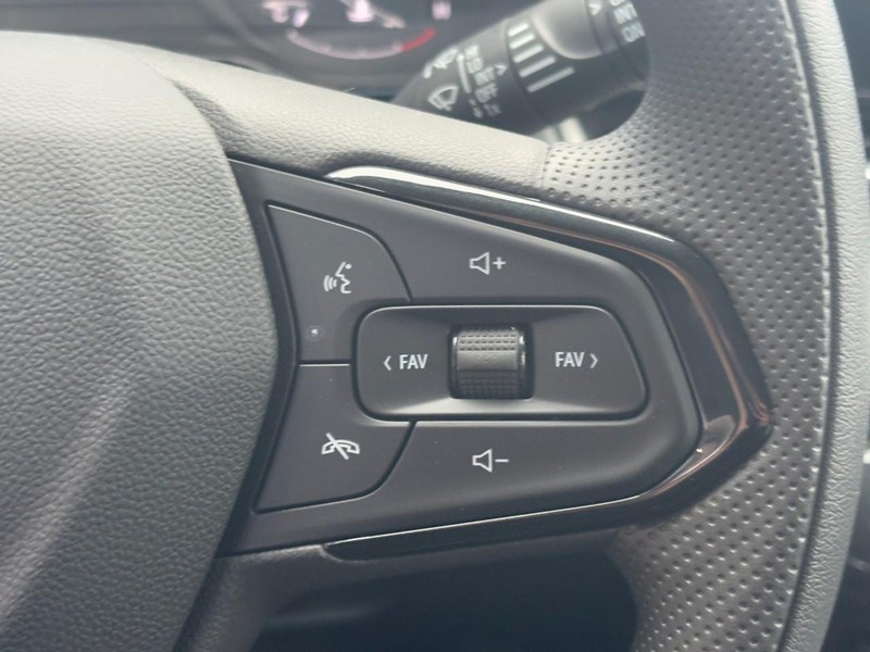 Chevrolet Trax Vehicle Image 12