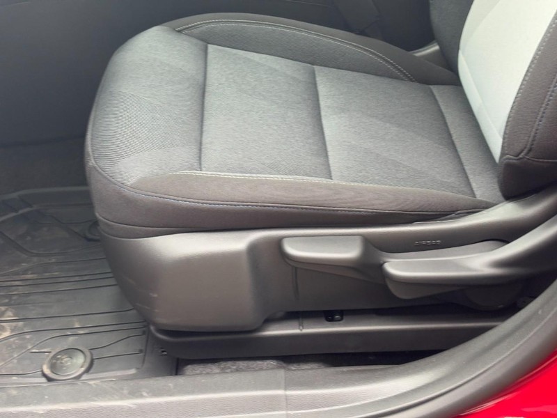 Chevrolet Trax Vehicle Image 19