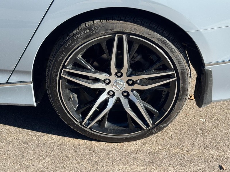 Honda Accord Hybrid Vehicle Image 07