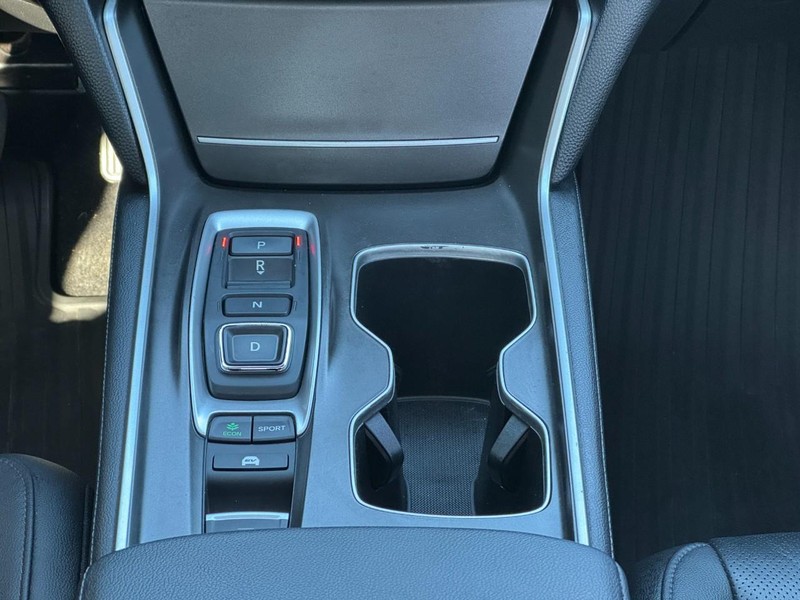 Honda Accord Hybrid Vehicle Image 14